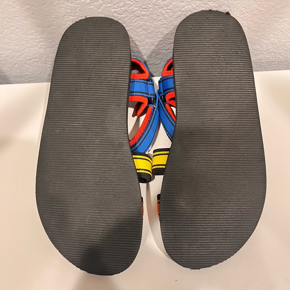 Color Block Strap Sandals - Picture 2 of 3